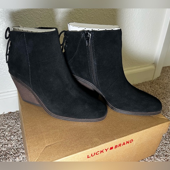 Lucky 🍀 brand LK-Mikasi 6M Black oiled suede - Picture 1 of 4